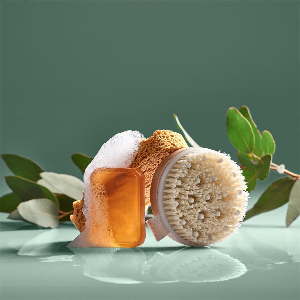 Eva & Elm Aura Bath Massage & Exfoliate Brush thumbnail 2