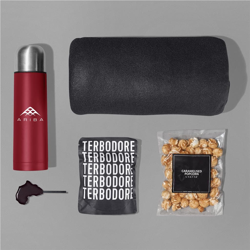 Yatta Charming Cuddle Hamper thumbnail 12