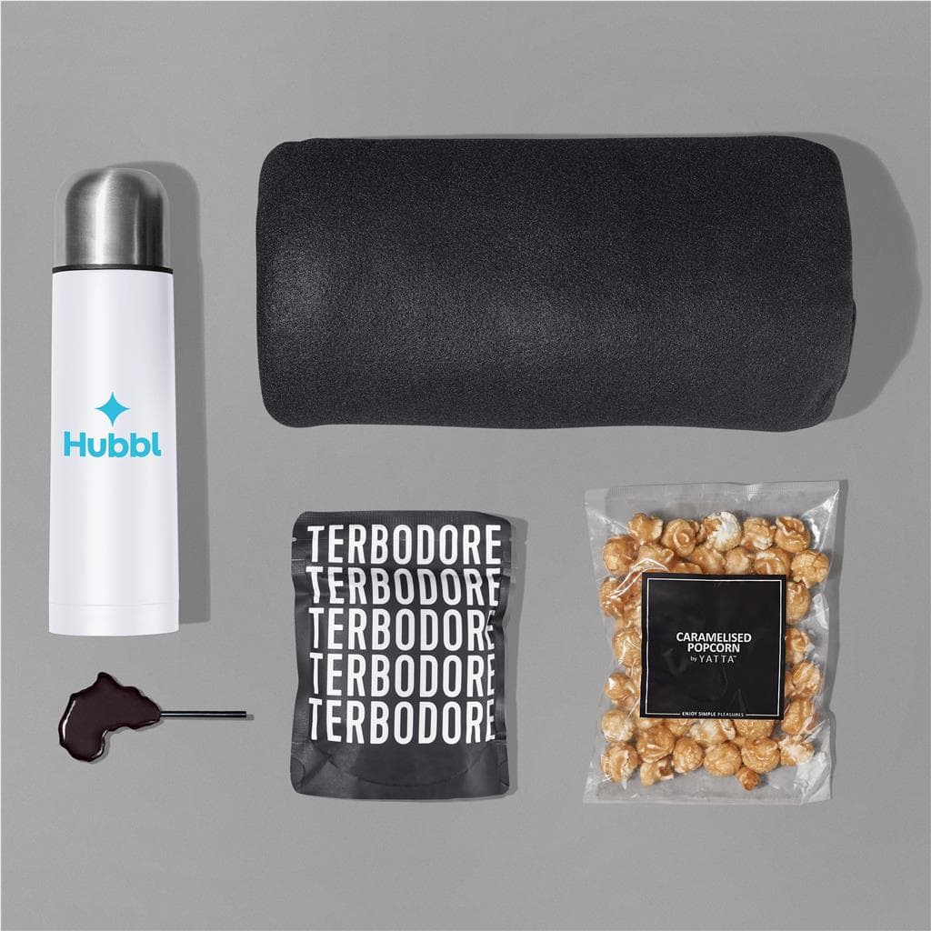 Yatta Charming Cuddle Hamper thumbnail 17