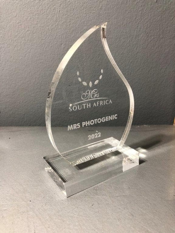 Acrylic Clear Base Flame 05 – 22cm